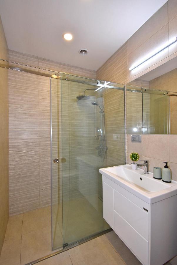 Home4You City Center Apartments Yerevan Exterior foto